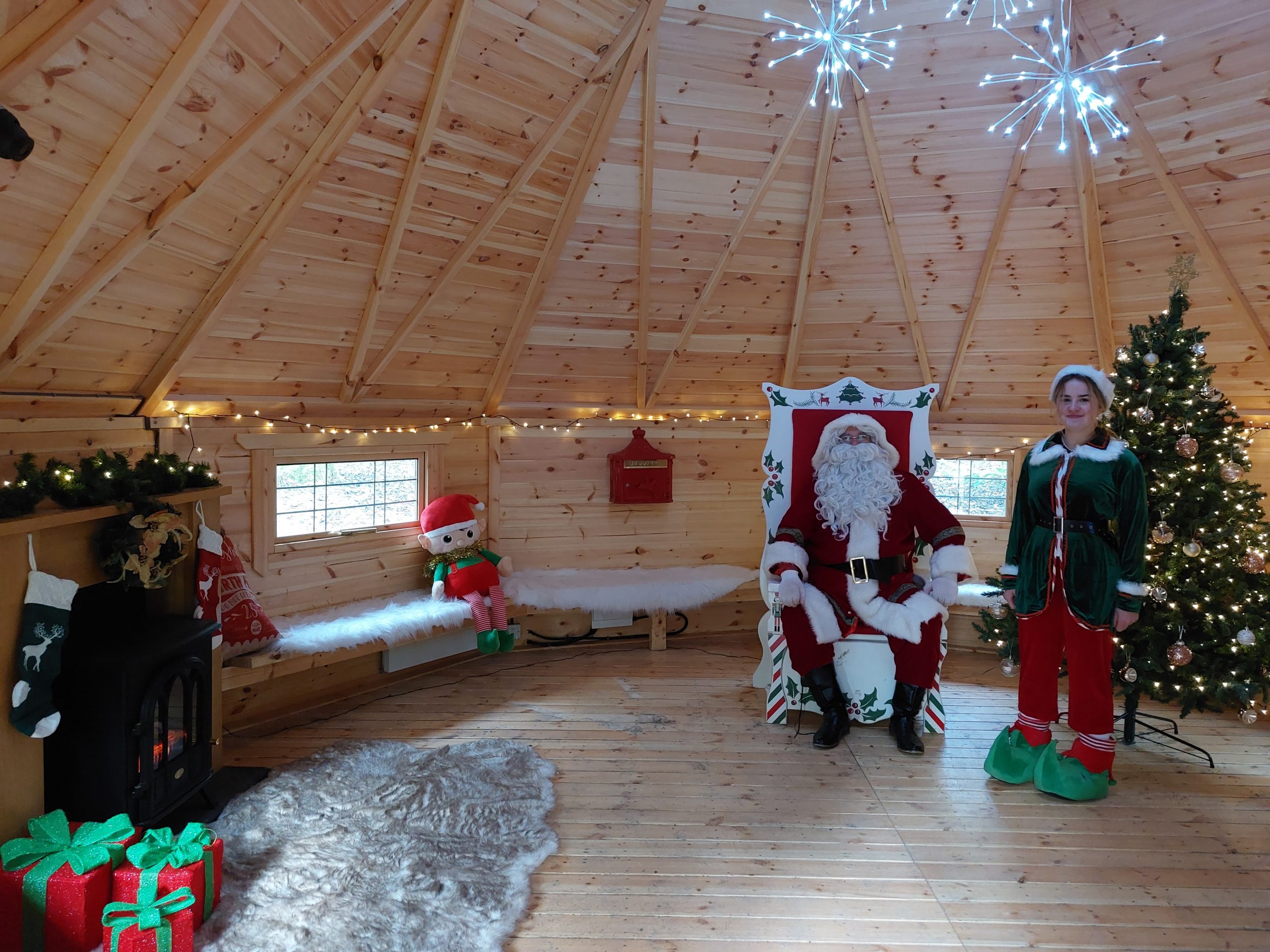 santa-arrives-at-the-forbidden-corner-the-forbidden-corner